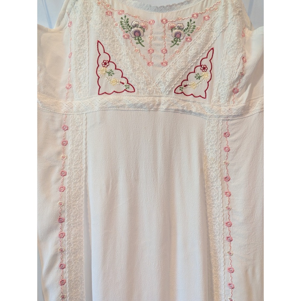Altar'd State Parker White Floral Embroidered Lace Mini Dress XS NWT Boho - Picture 3 of 8